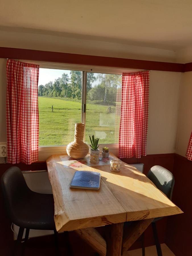 Pipowagen 'Klein Hoonhorst' Apartman Putten Kültér fotó